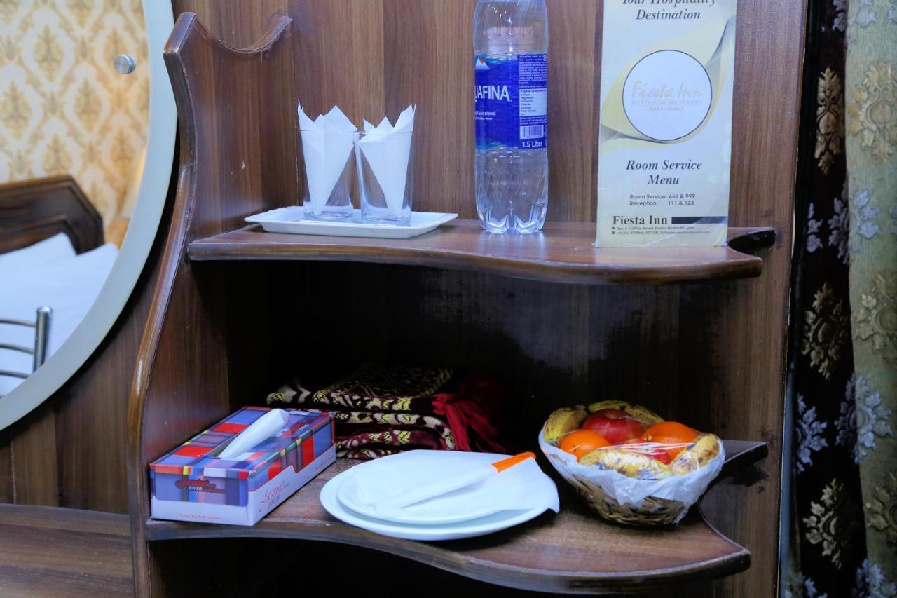 Fiesta Inn Hotel & Resorts Multan Buitenkant foto