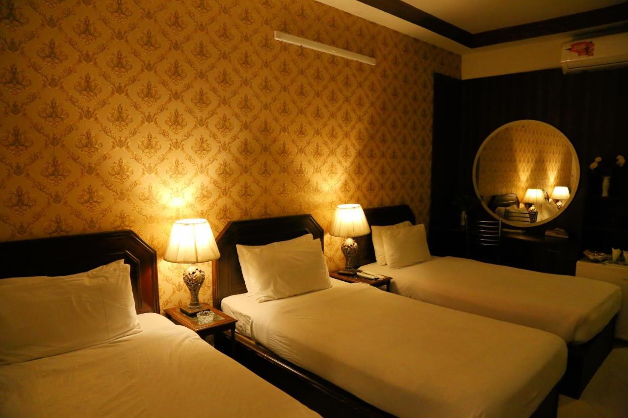 Fiesta Inn Hotel & Resorts Multan Buitenkant foto