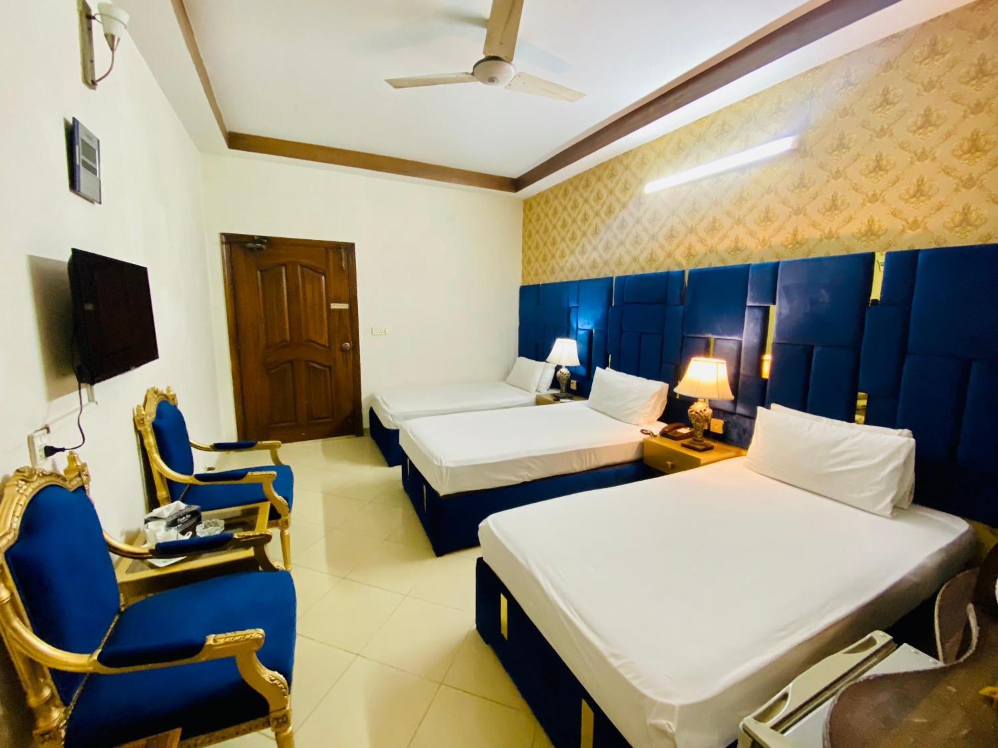 Fiesta Inn Hotel & Resorts Multan Buitenkant foto