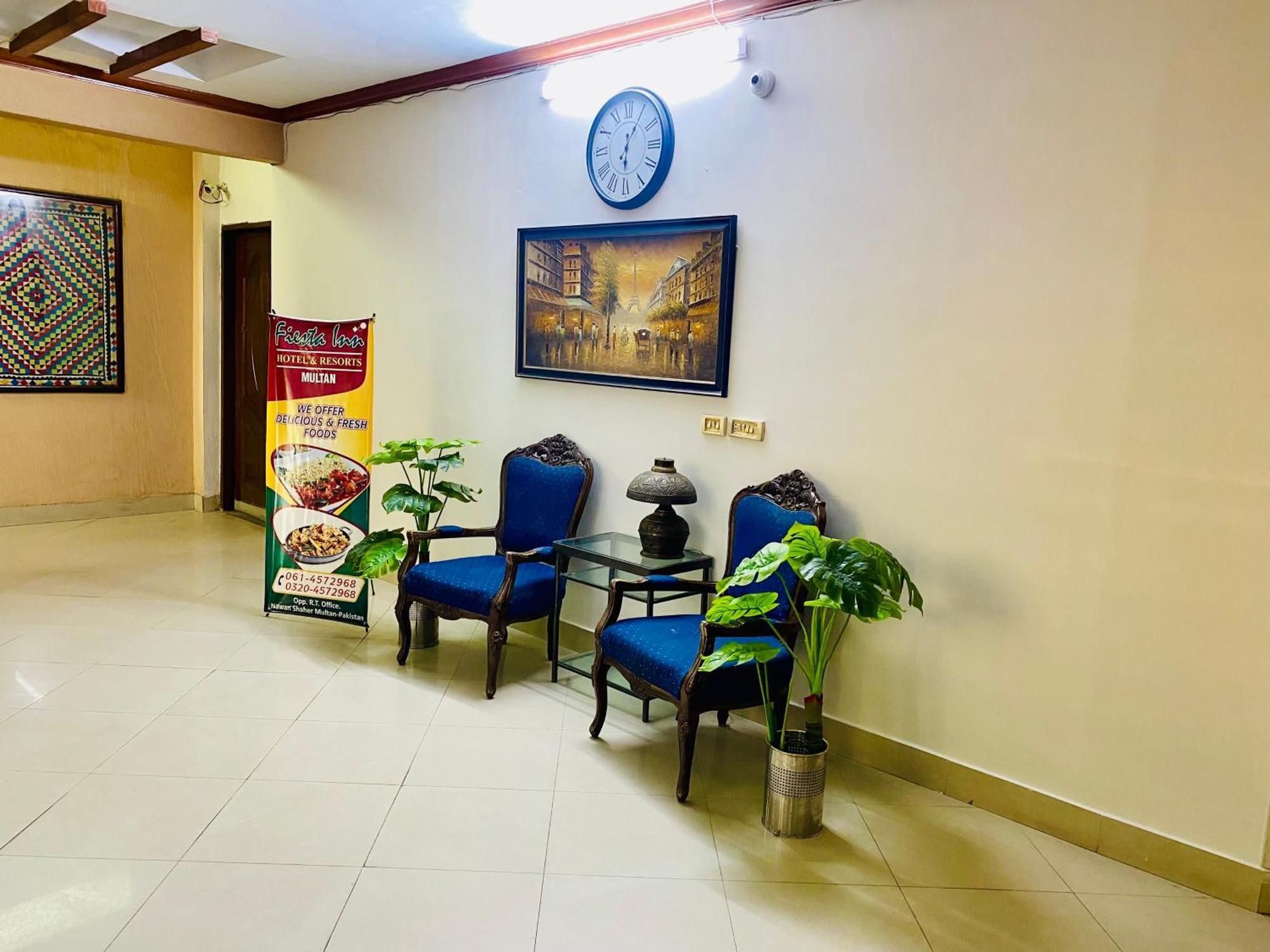 Fiesta Inn Hotel & Resorts Multan Buitenkant foto