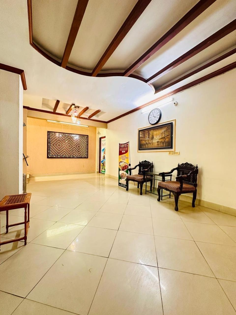Fiesta Inn Hotel & Resorts Multan Buitenkant foto